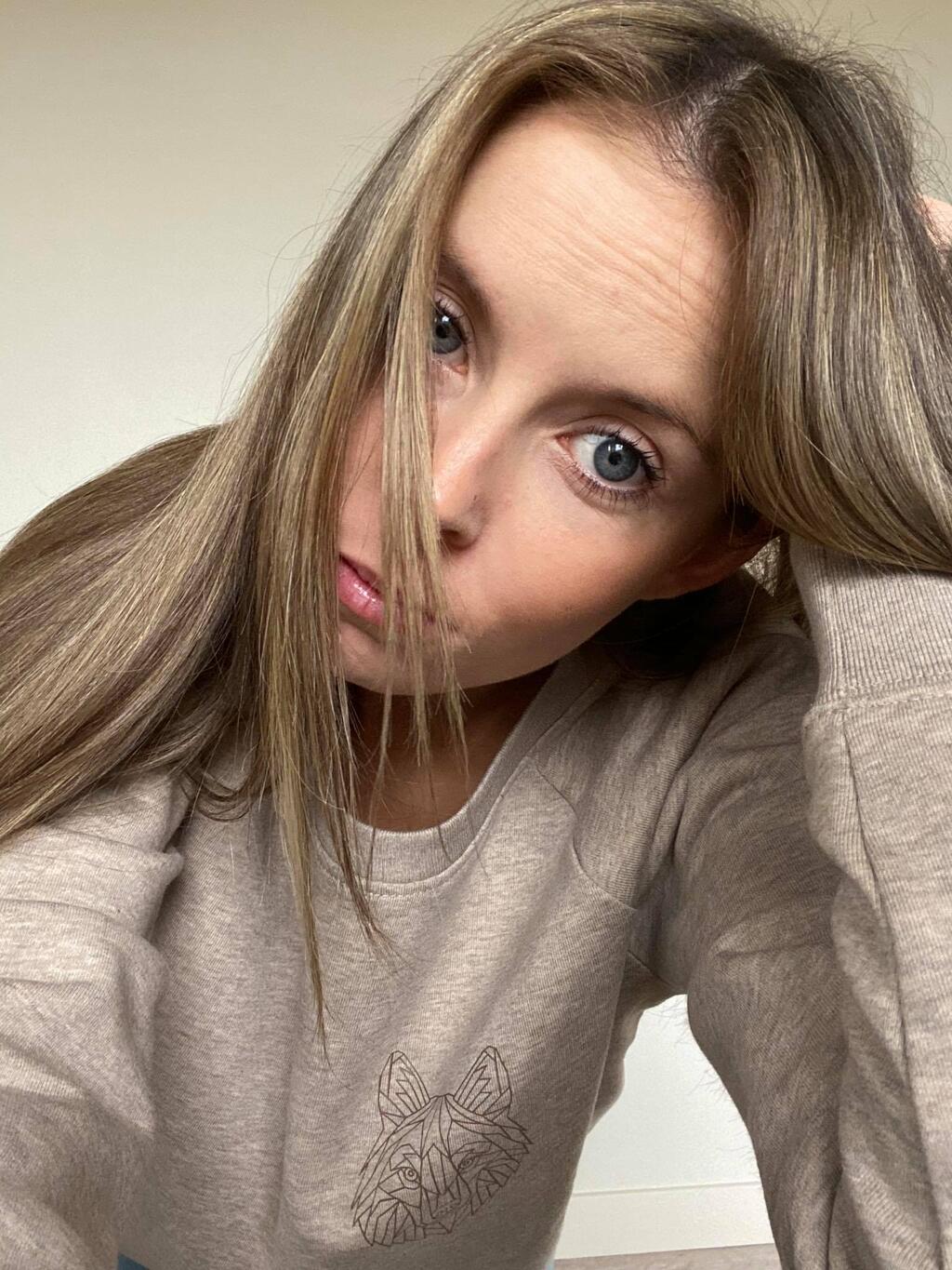 sand-sweater-elis1972-lyssa8-jpg-1611674880.jpg