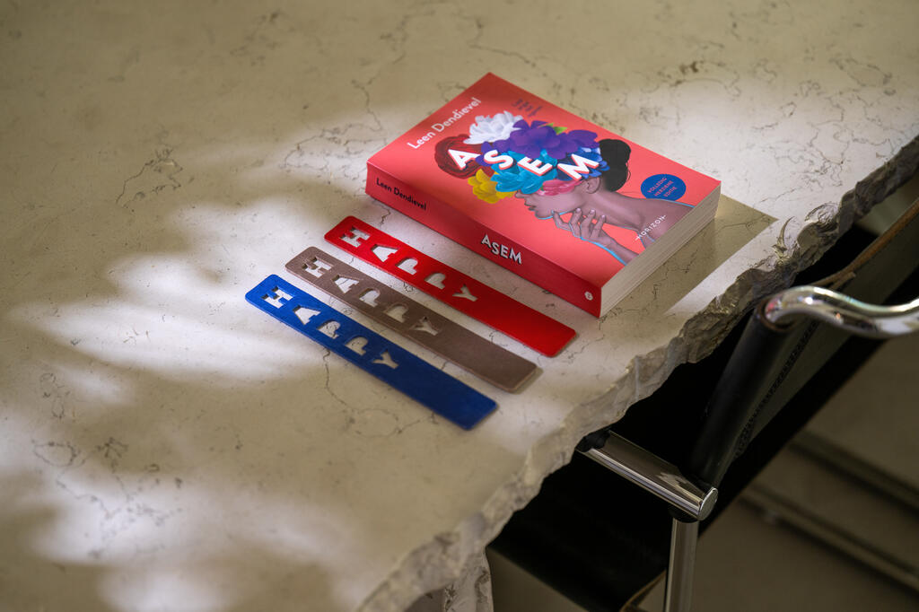 double-stitched-bookmark-happy-ds-bkm-hpp-003-lifestyle-1-jpg.jpg