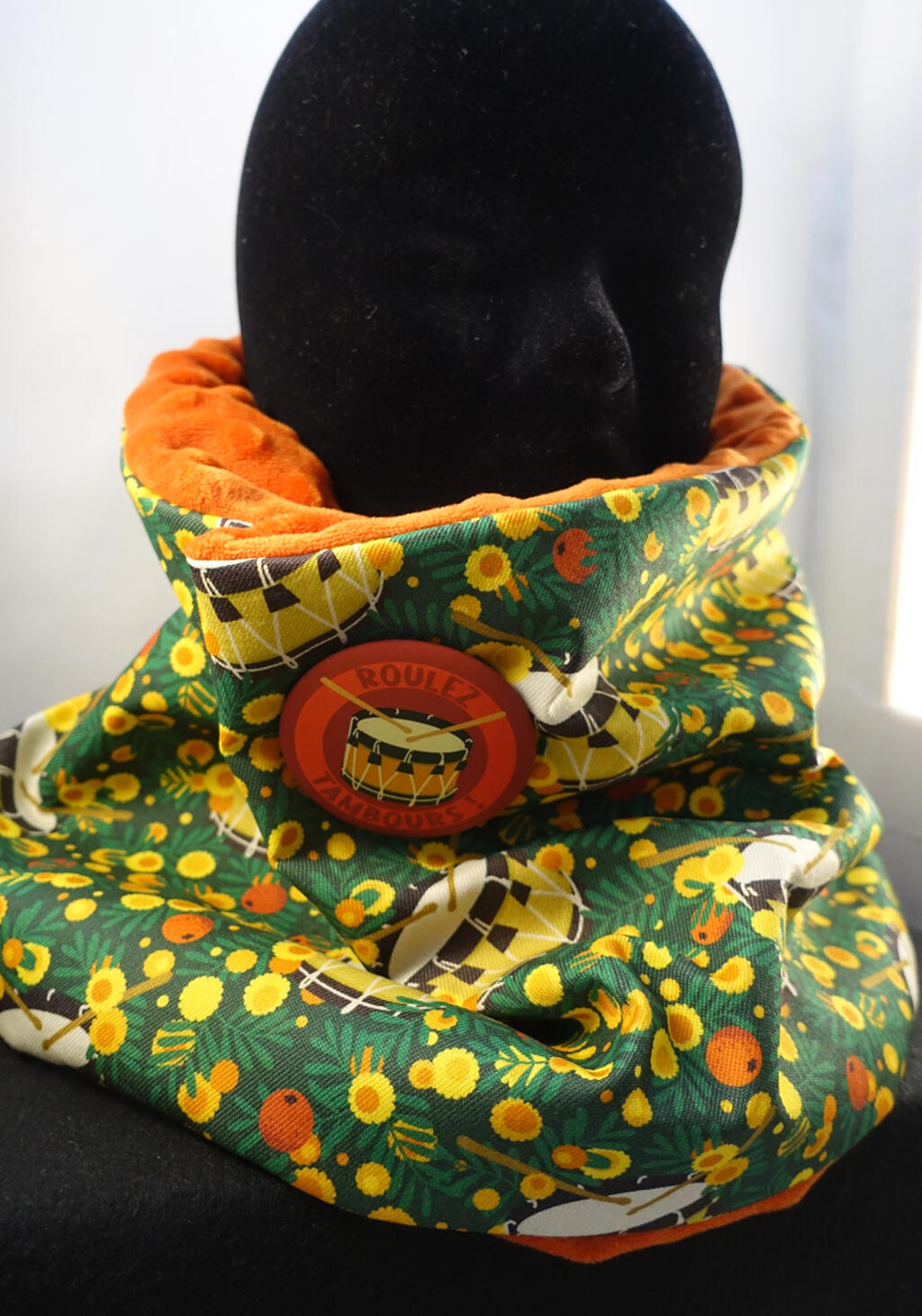 snood-ferme-mimosa-et-tambours-vert-3-jpg-1696496923.jpg