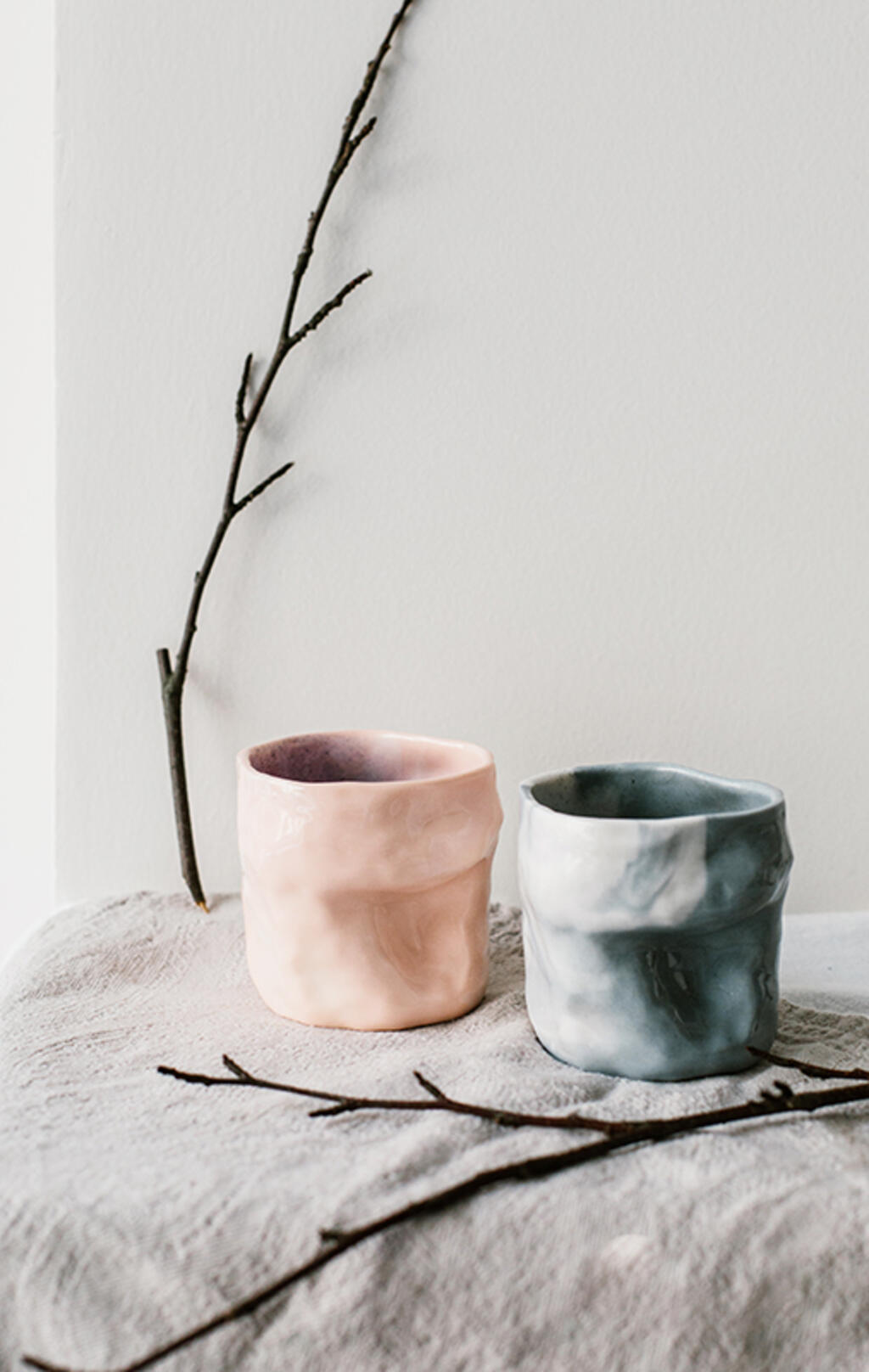 tasse-porcelaine-marbree-rose-gris-jpg-1591809321.jpg