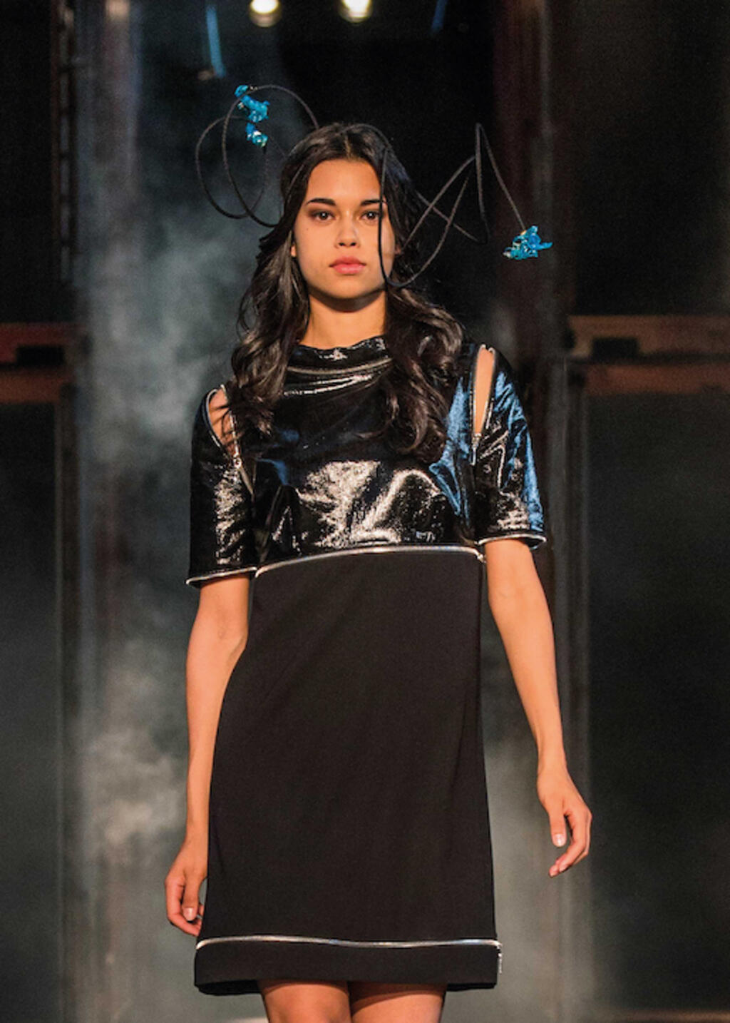 tvlf-robe-noire-720px-jpg-1592334232.jpg