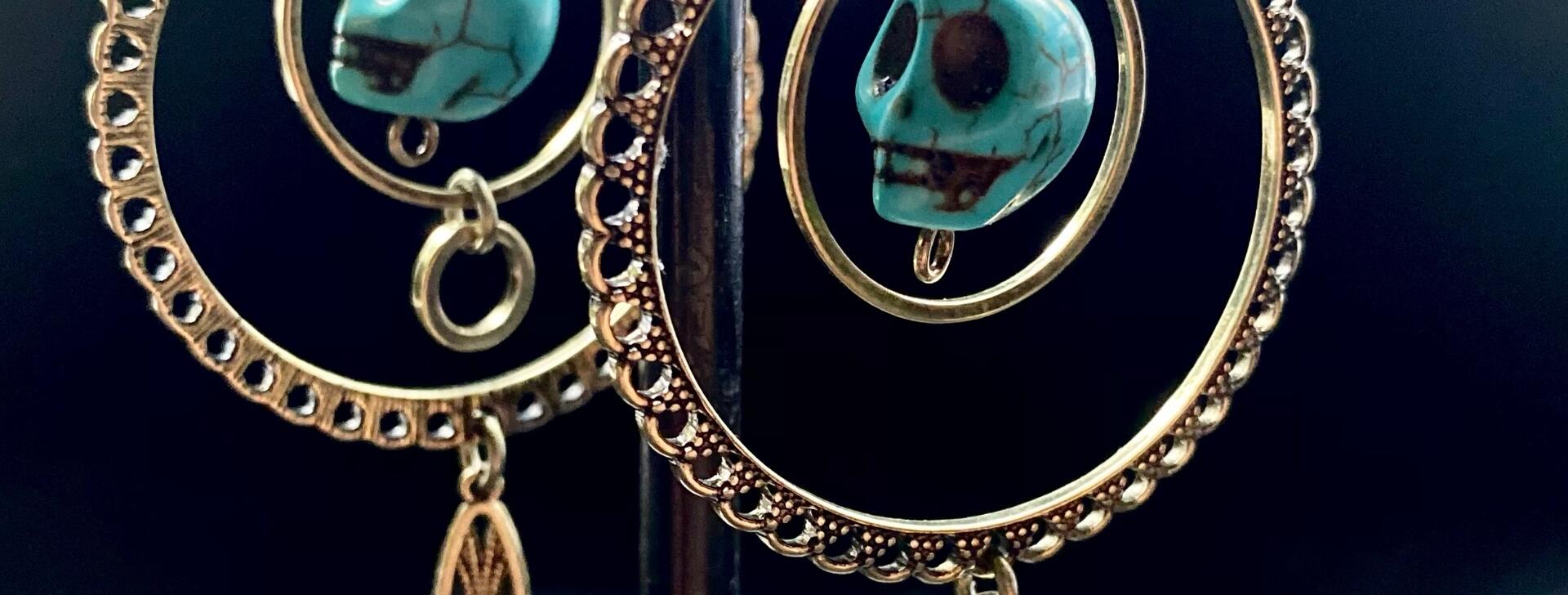 Handmade jewellery by Mariska Van Lissum