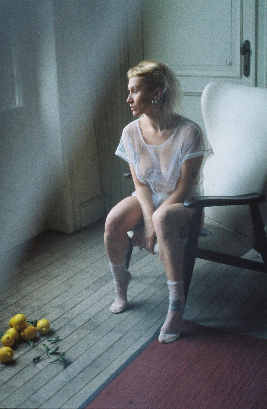10216_extra2.jpg
