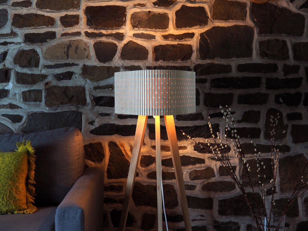 lampe-trepied-3-jpg-1642577770.jpg