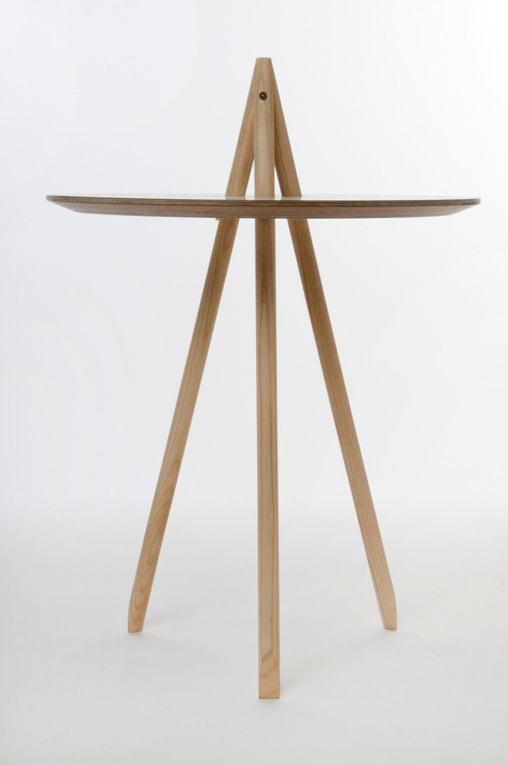mann-side-table-goderis-jan-3-1200p-jpg-1623950866.jpg