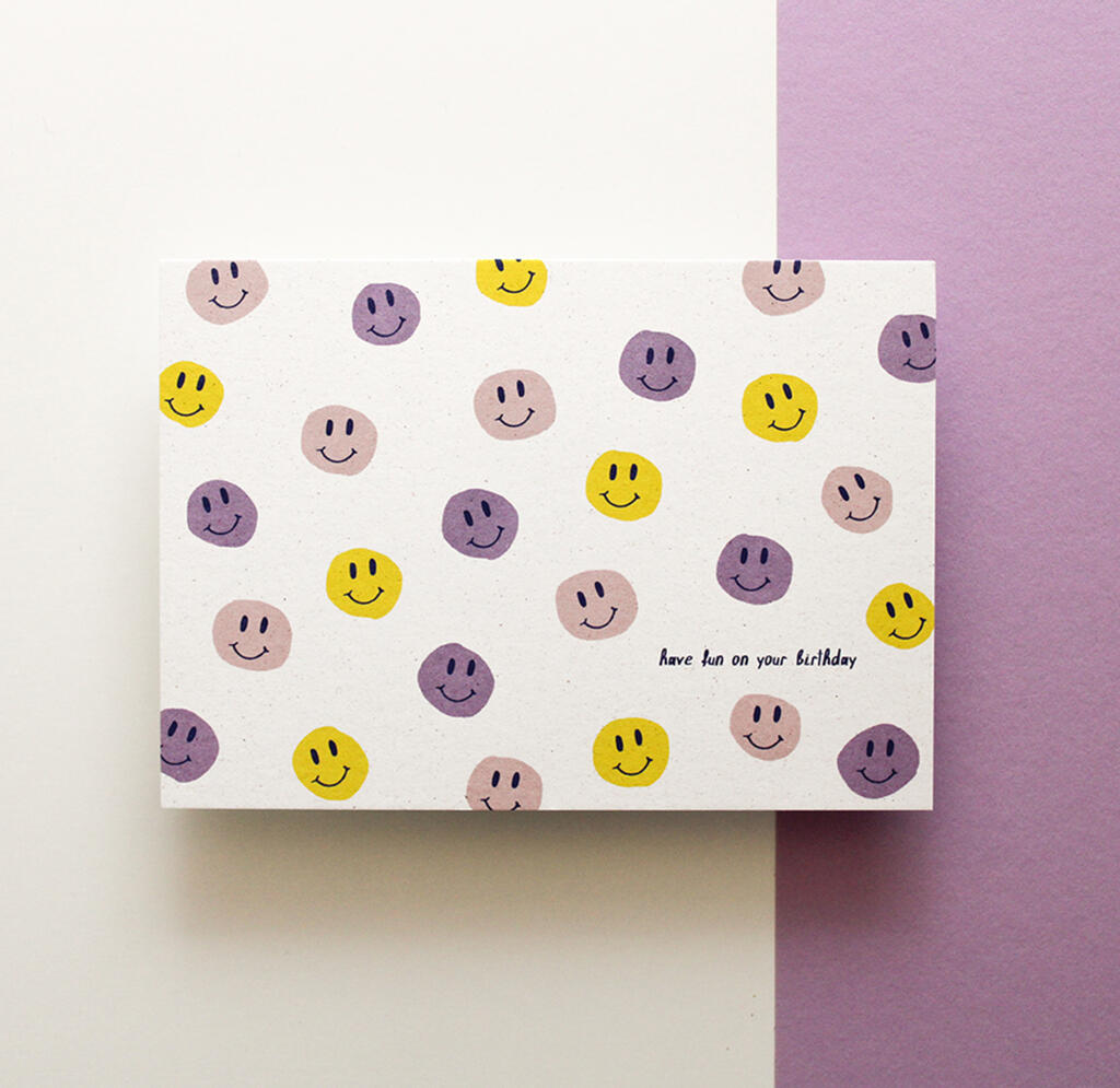 s-2208poca-09-postcard-smiley-have-fun-on-your-birthday.jpg